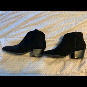 Old Navy black booties